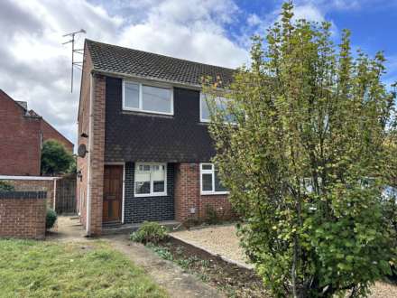 2 Bedroom Flat, Nursery Drive, Banbury