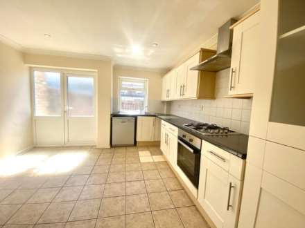 Barton Crescent, Leamington Spa, Image 2