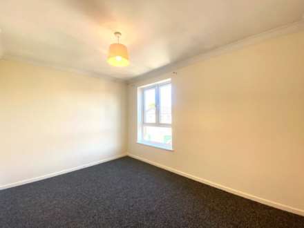 Barton Crescent, Leamington Spa, Image 6
