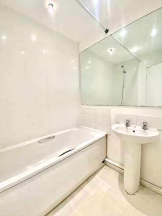 Barton Crescent, Leamington Spa, Image 8