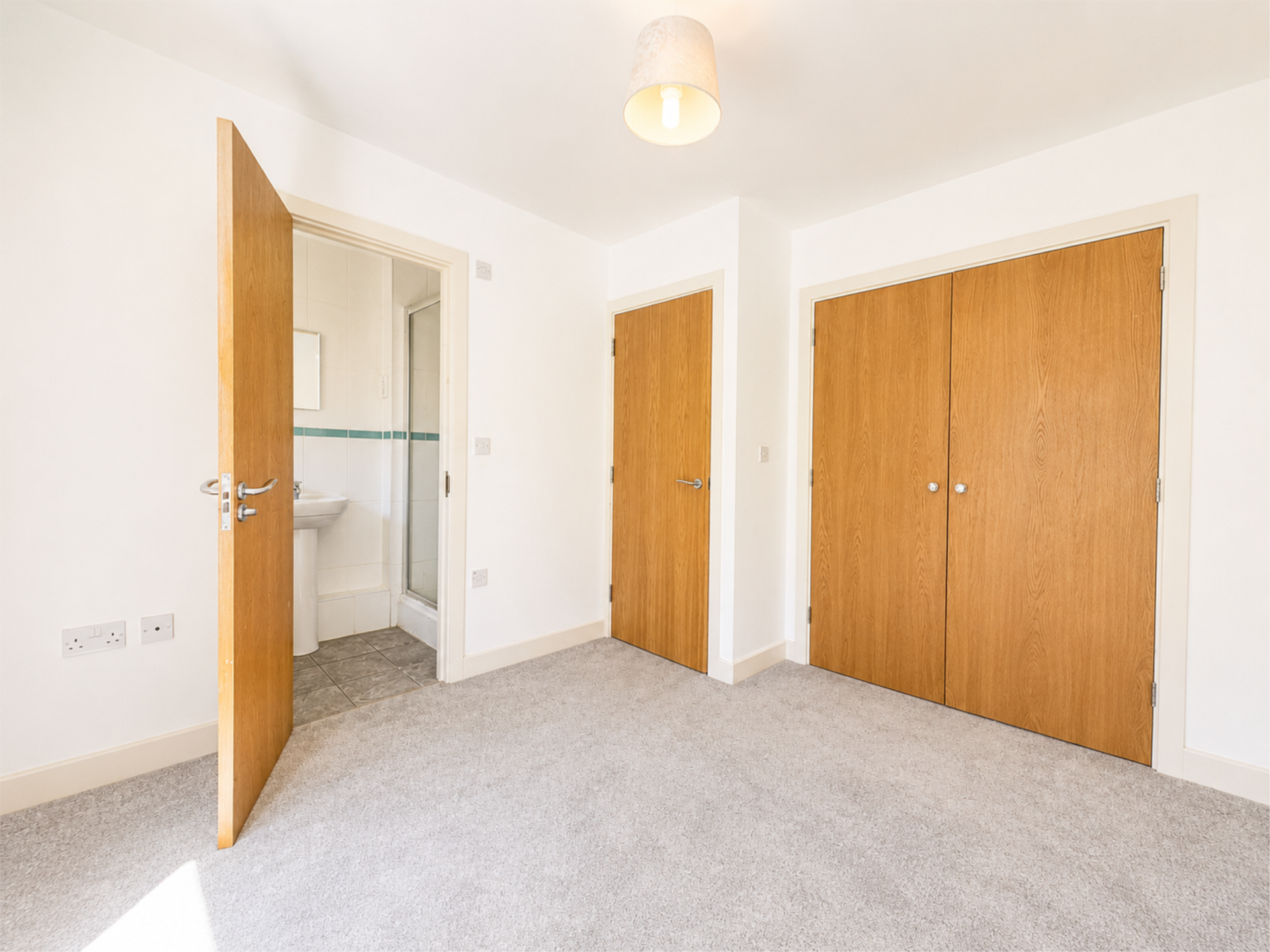 Goodworth Road, Park 25, Redhill, RH1, Image 12
