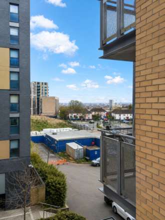 Victoria Road, London, Image 7