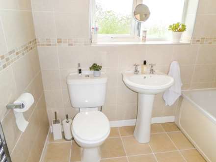Godfrey Close, Radford Semele, Leamington Spa, Image 10