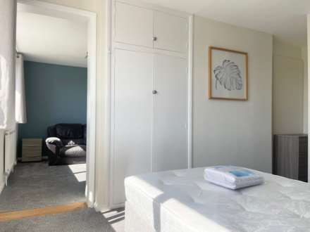 Denbigh Close, Banbury, Image 4