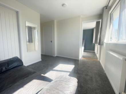 Denbigh Close, Banbury, Image 6