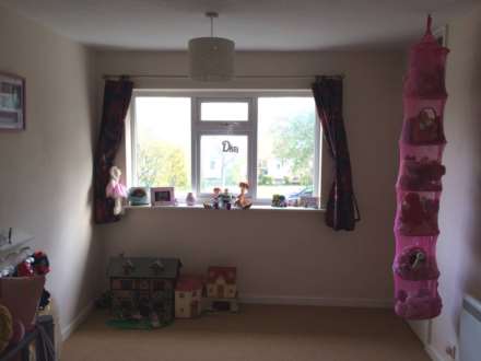 Rowle Close, Stantonbury, Milton Keynes, Image 4