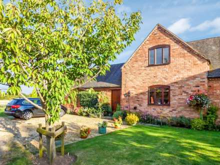 3 Bedroom Barn Conversion, Grange Cottages, Snowford Hill, Long Itchington