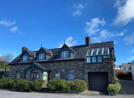 3 Bedroom Detached, Wild Atlantic Way - Ferry House, Castlepark, Kinsale, P17 H027