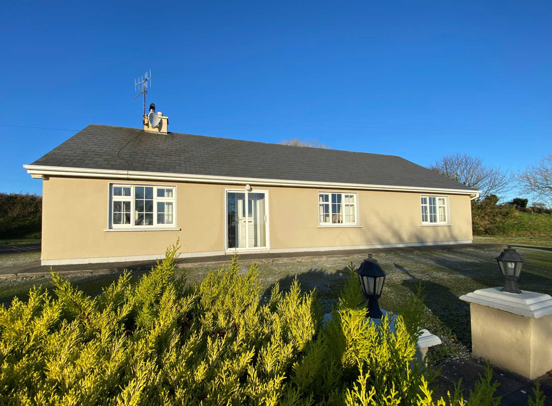 Acres, Kinsale, Co Cork, P17 EW27, Image 1