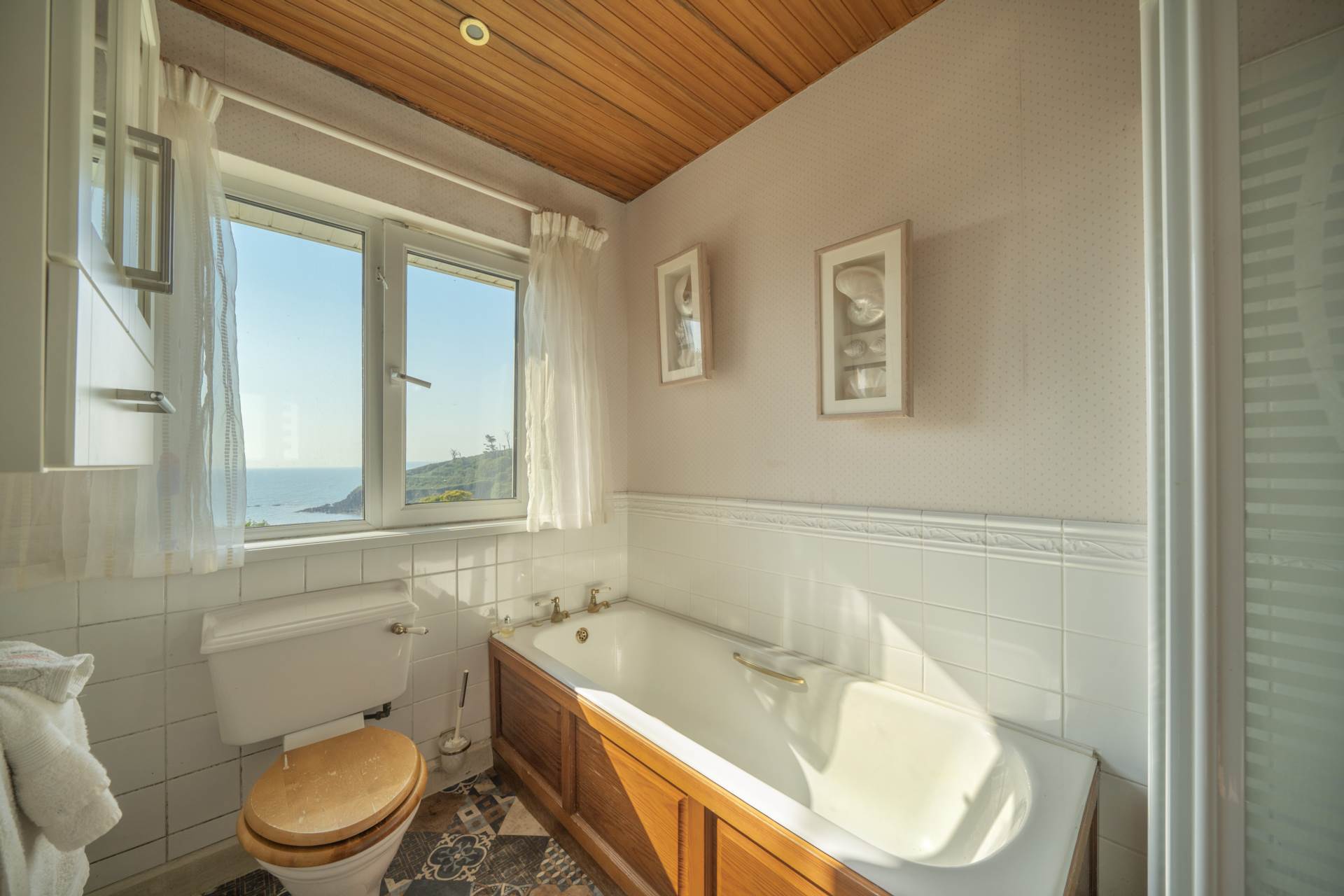 Four Winds, Sandycove, Kinsale, Co Cork, P17 P499, Image 36