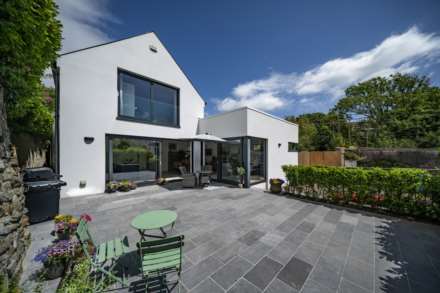 Del Mar, Hermitage Lane, Summercove, Kinsale, Co Cork, P17 TN62