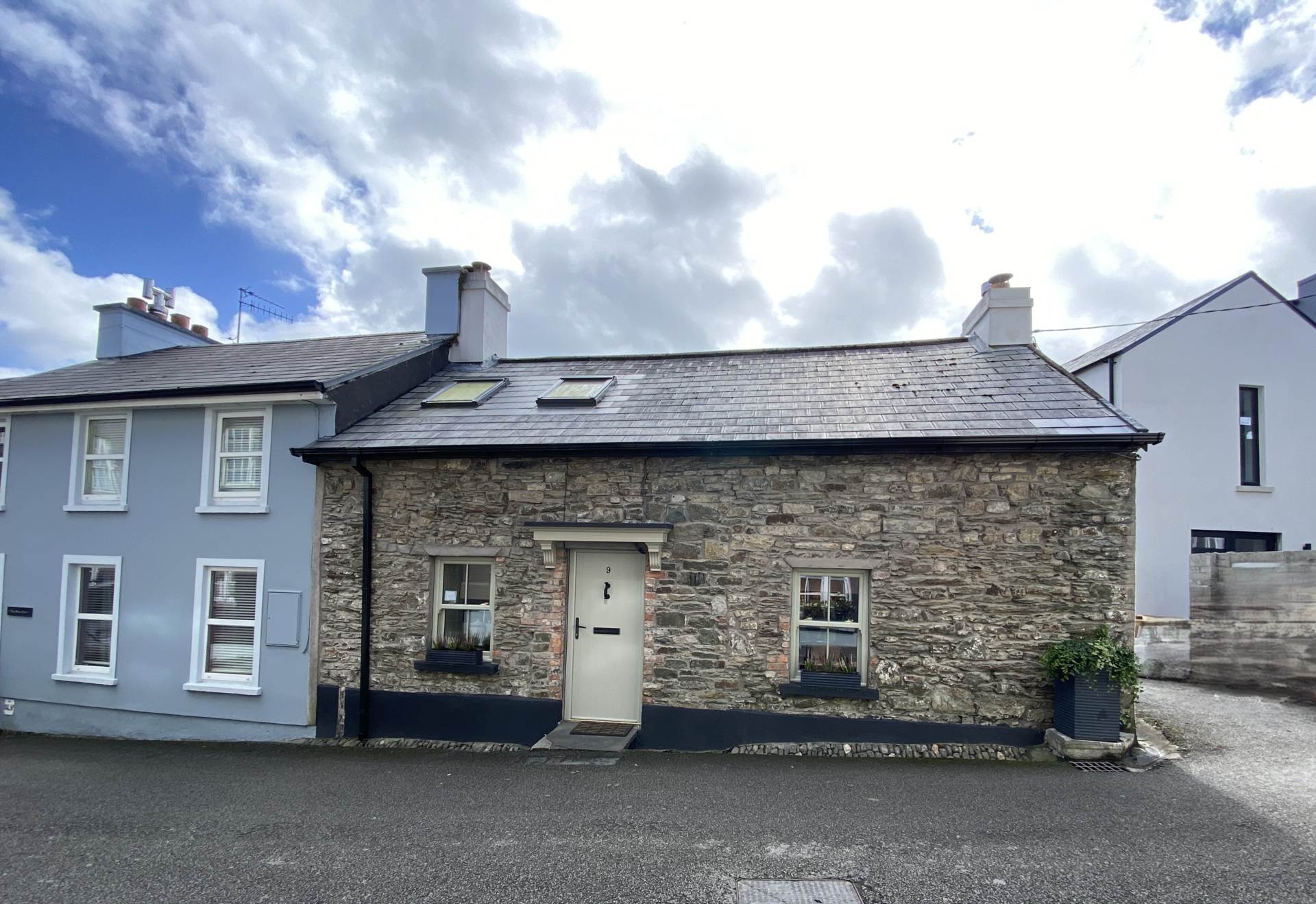 The Stables, Friars Street, Kinsale. P17 DX90, Image 1