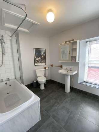 Penthouse Apt, 1 Market Quay, Kinsale, Co Cork, Image 12