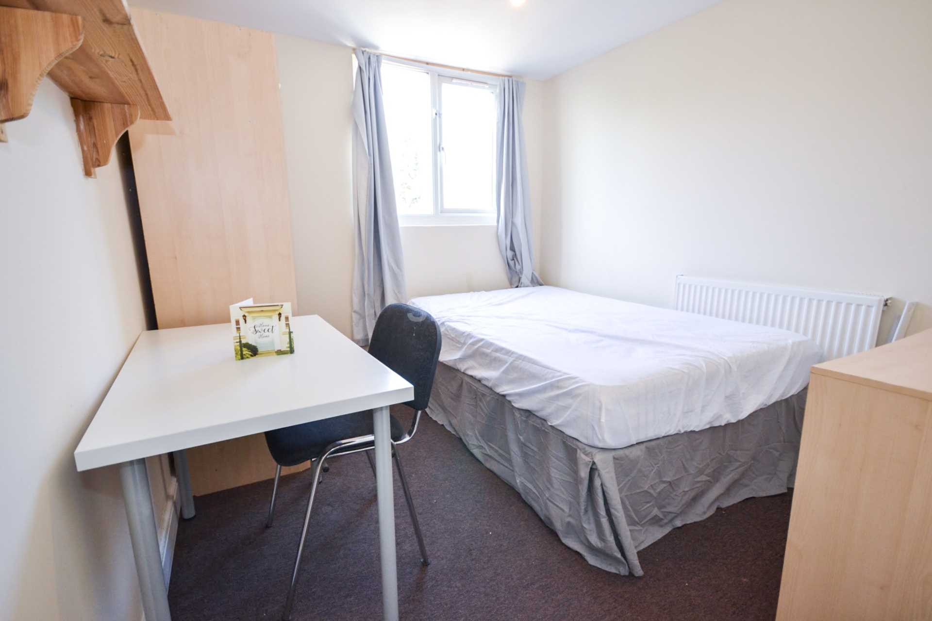 Grange Avenue, Earley, Reading, Berkshire, RG6 1DJ, Image 12