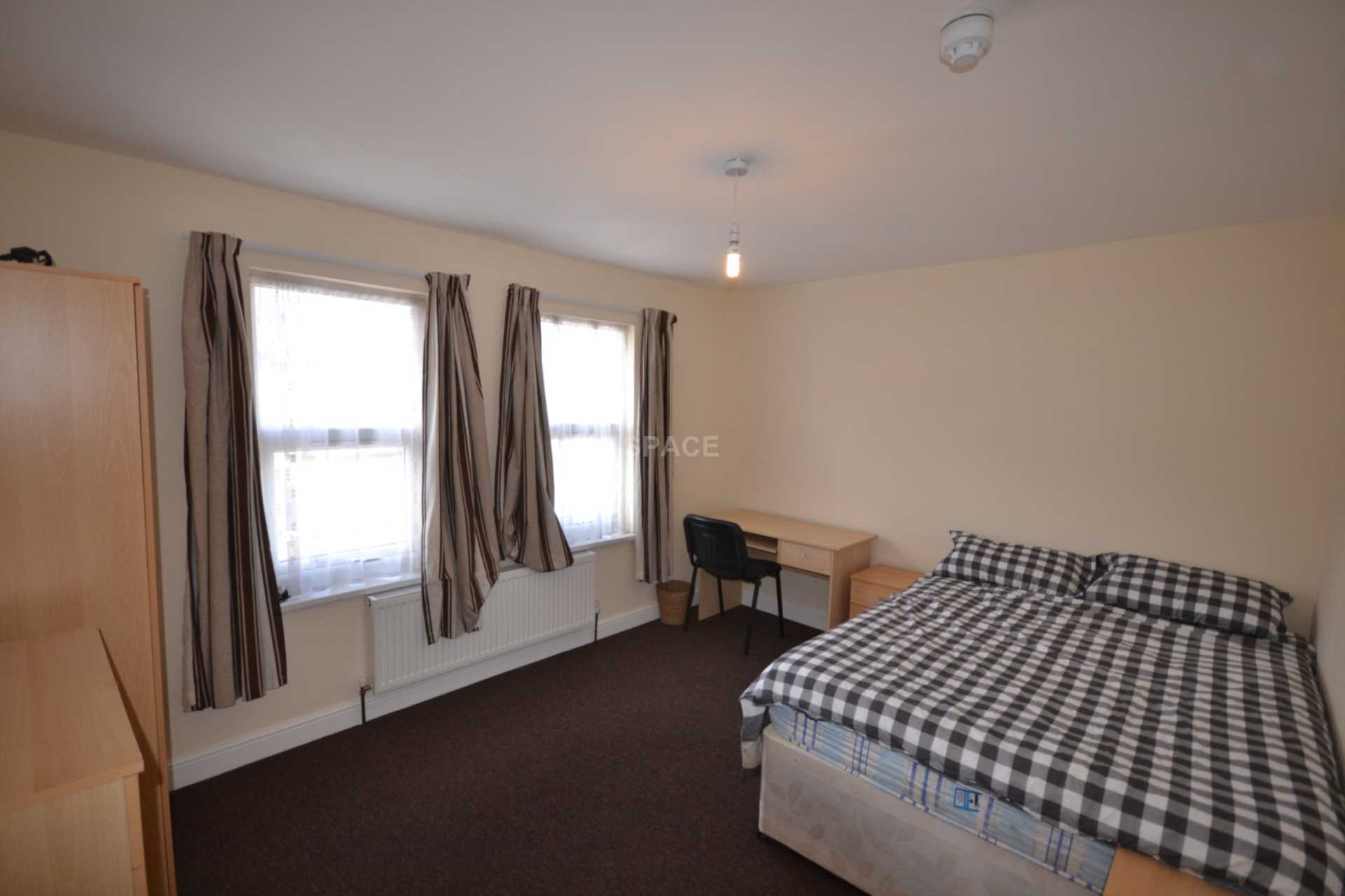 St Edwards Road, Earley, Reading, Berkshire, RG6 1NL, Image 1