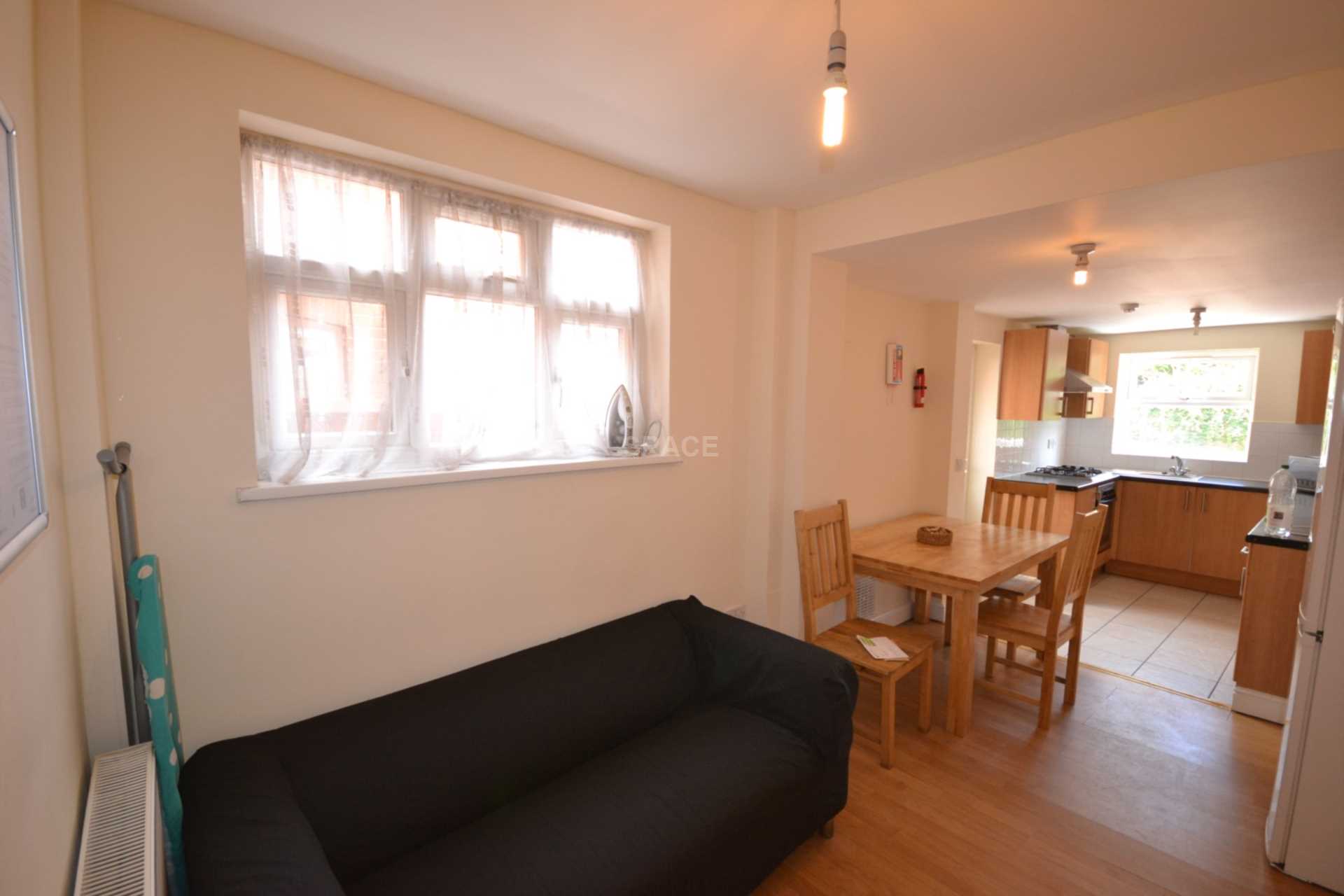 St Edwards Road, Earley, Reading, Berkshire, RG6 1NL, Image 2