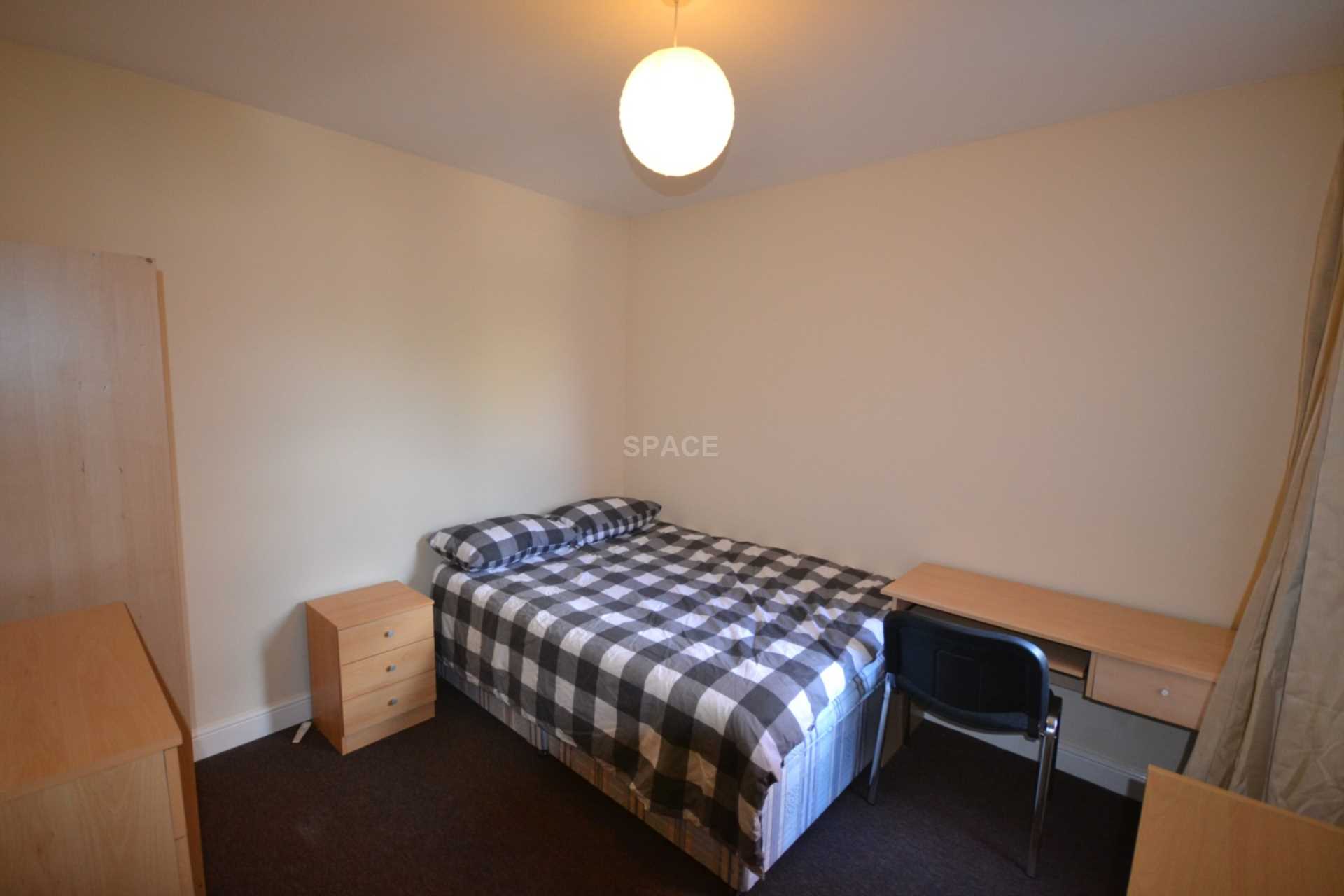 St Edwards Road, Earley, Reading, Berkshire, RG6 1NL, Image 5