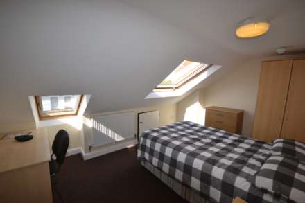 St Edwards Road, Earley, Reading, Berkshire, RG6 1NL, Image 3
