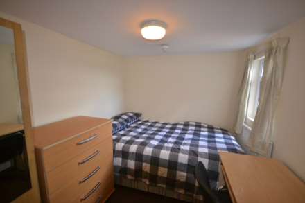 St Edwards Road, Earley, Reading, Berkshire, RG6 1NL, Image 9