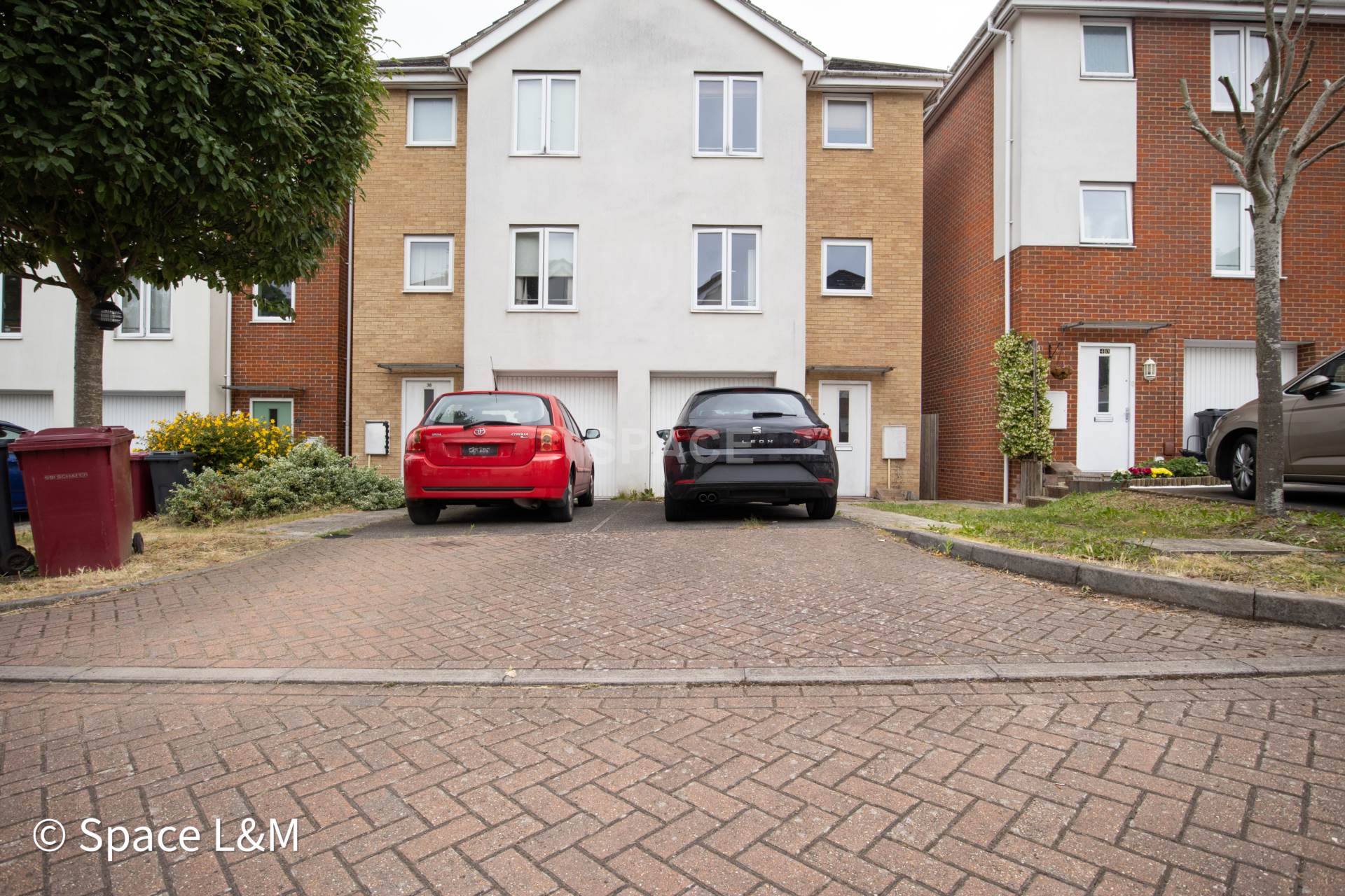 Regis Park Road, Reading, Berkshire, RG6 7AD, Image 2