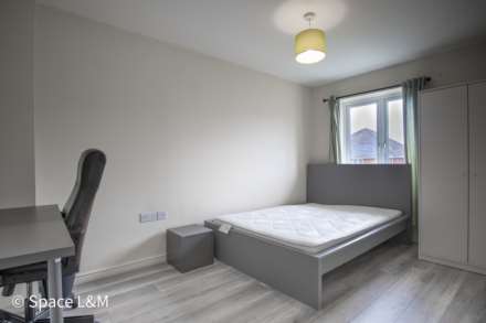 Regis Park Road, Reading, Berkshire, RG6 7AD, Image 13