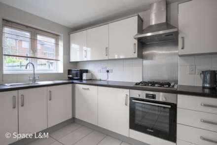 Regis Park Road, Reading, Berkshire, RG6 7AD, Image 5