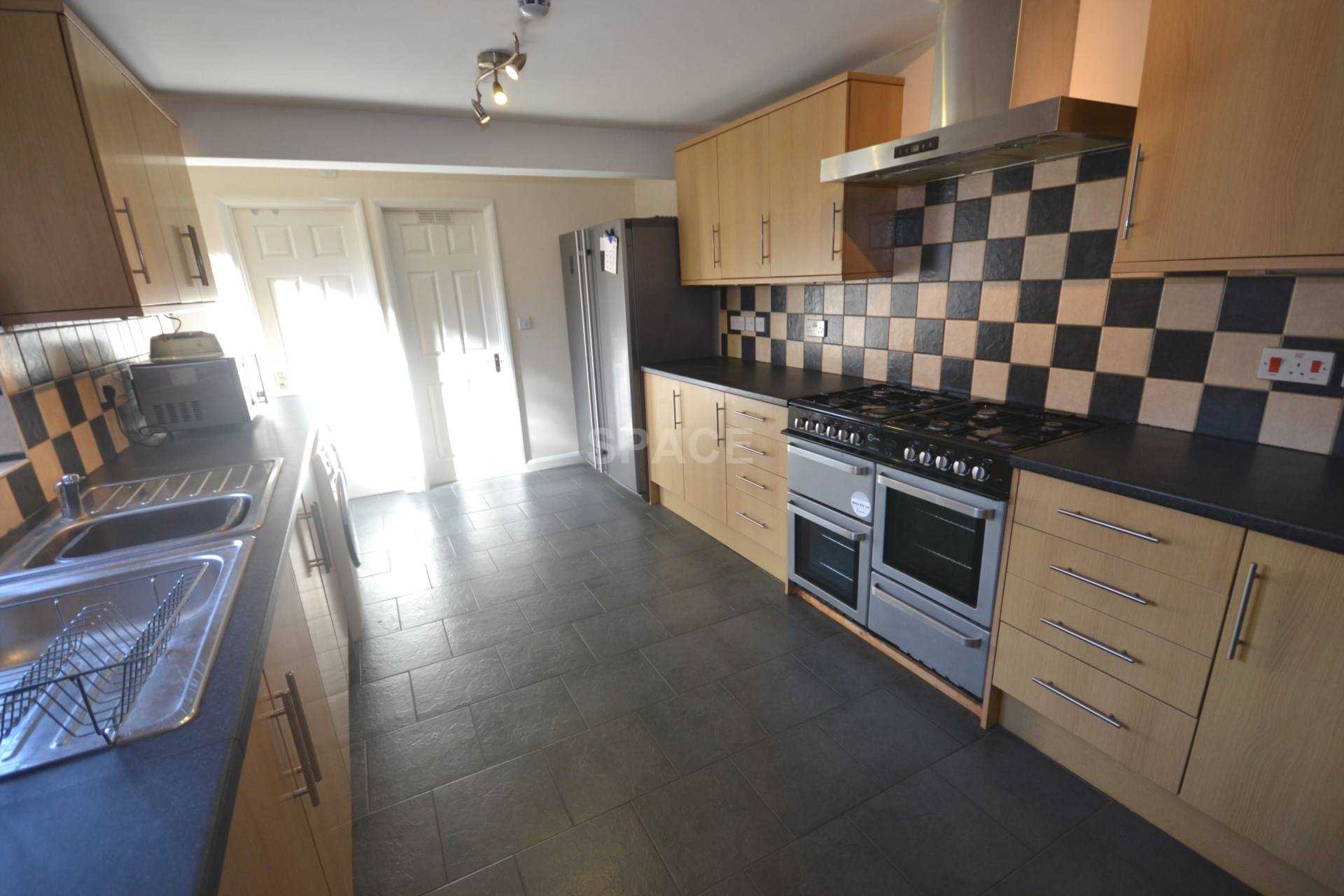 College Road, University, Reading, Berkshire, RG6 1QB, Image 2