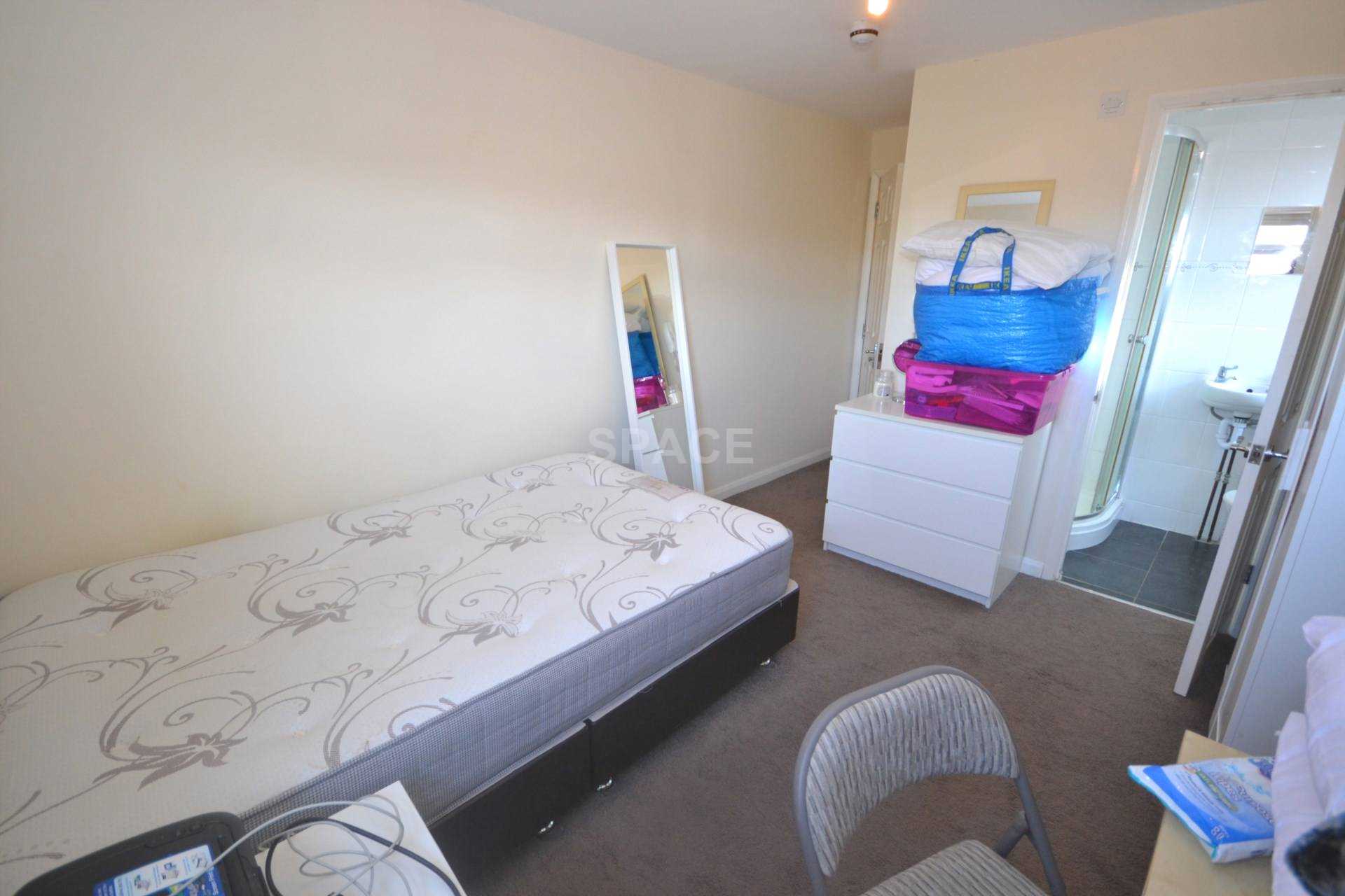 College Road, University, Reading, Berkshire, RG6 1QB, Image 9