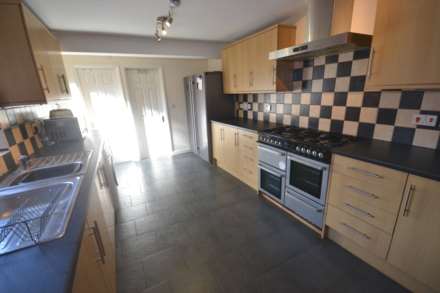 College Road, University, Reading, Berkshire, RG6 1QB, Image 2