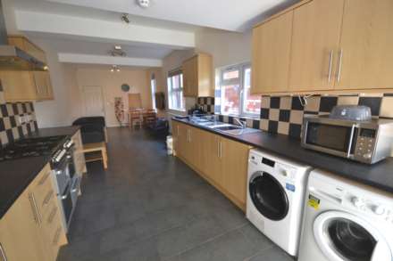 College Road, University, Reading, Berkshire, RG6 1QB, Image 3