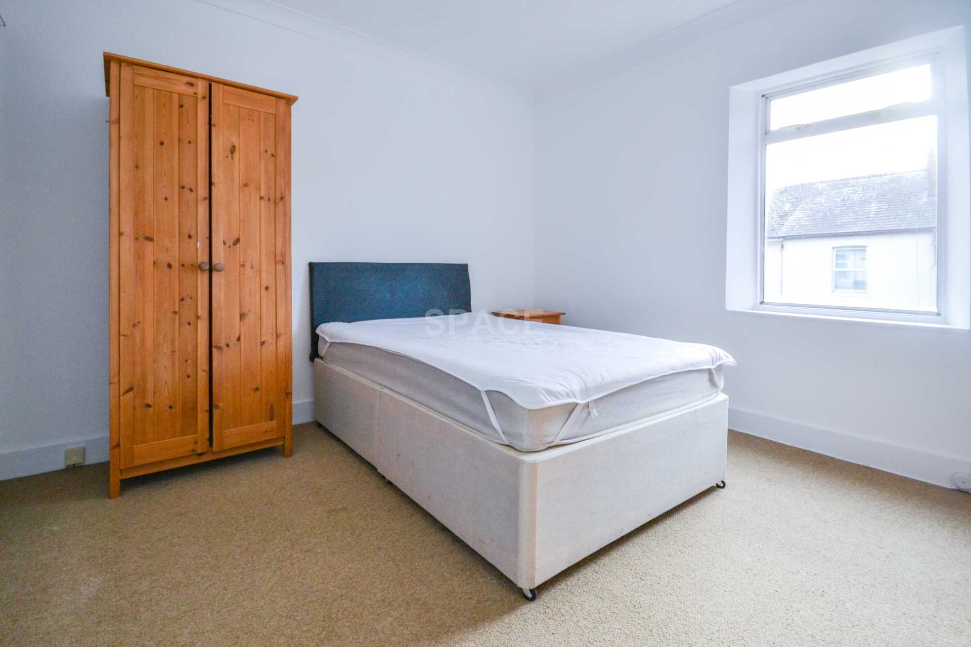 Adelaide Road, Reading, Berkshire, RG6 1PE, Image 4