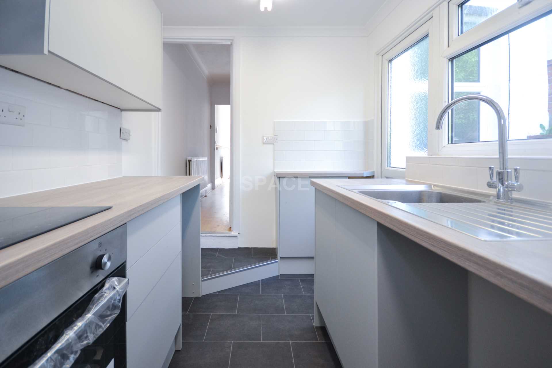 Adelaide Road, Reading, Berkshire, RG6 1PE, Image 7