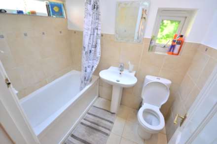 Carnarvon Road, Reading, Berkshire, RG1 5SB, Image 1