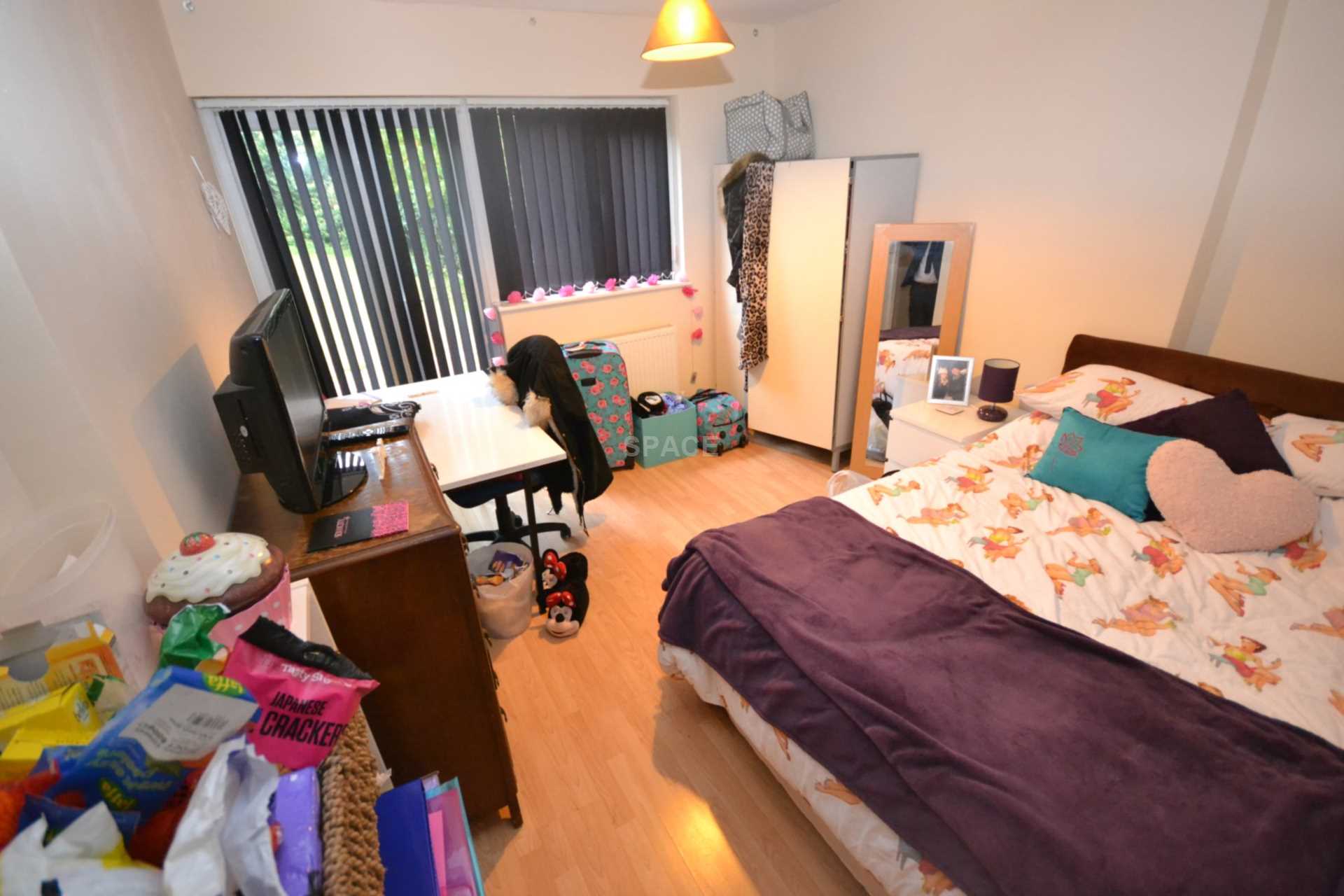 Hawthorn Gardens, Reading, Berkshire, RG2 7NA, Image 8