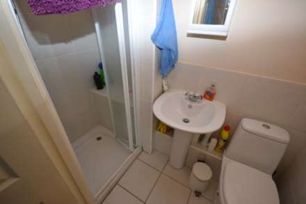 Hawthorn Gardens, Reading, Berkshire, RG2 7NA, Image 7