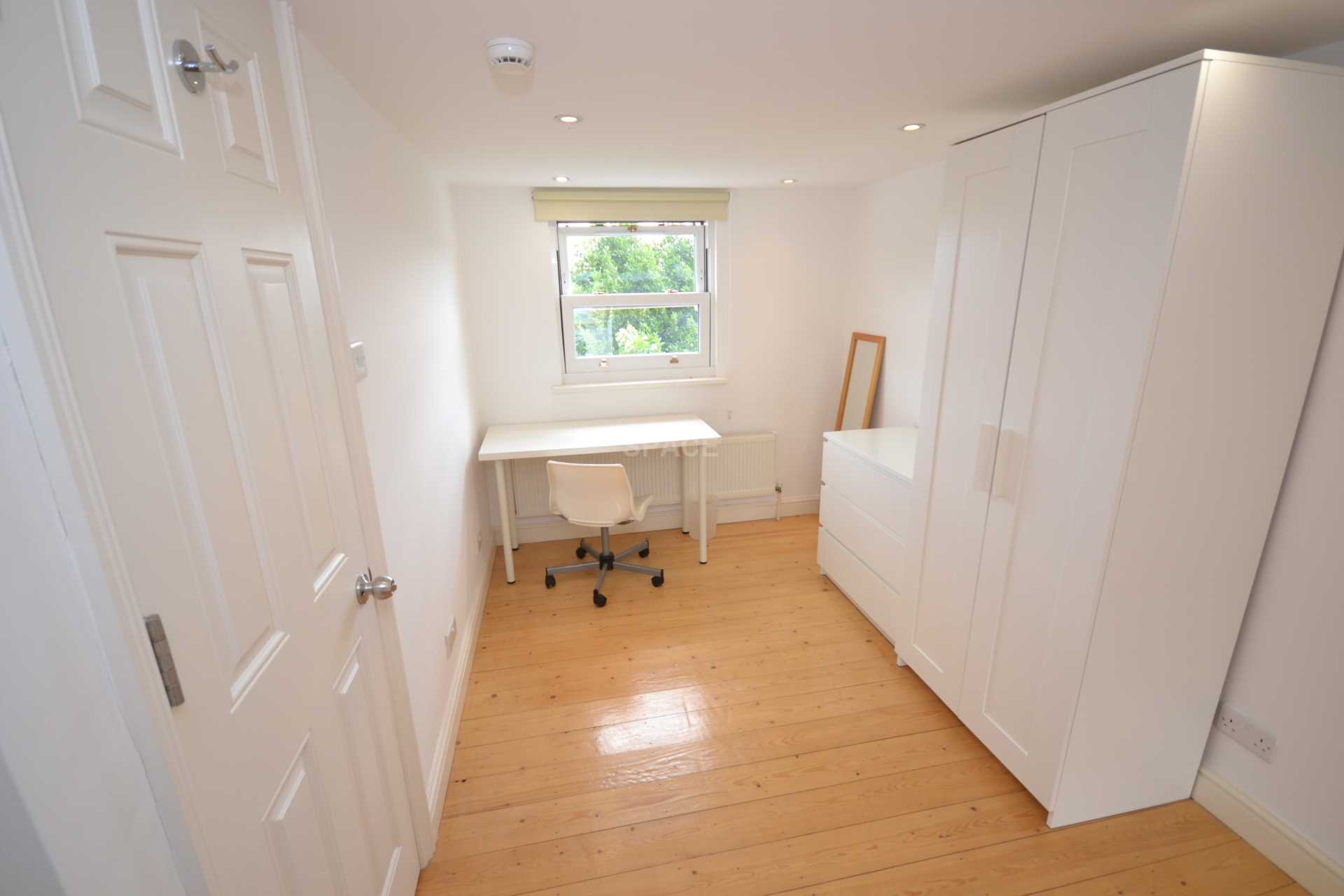 Donnington Road, Reading, Berkshire, RG1 5ND, Image 16