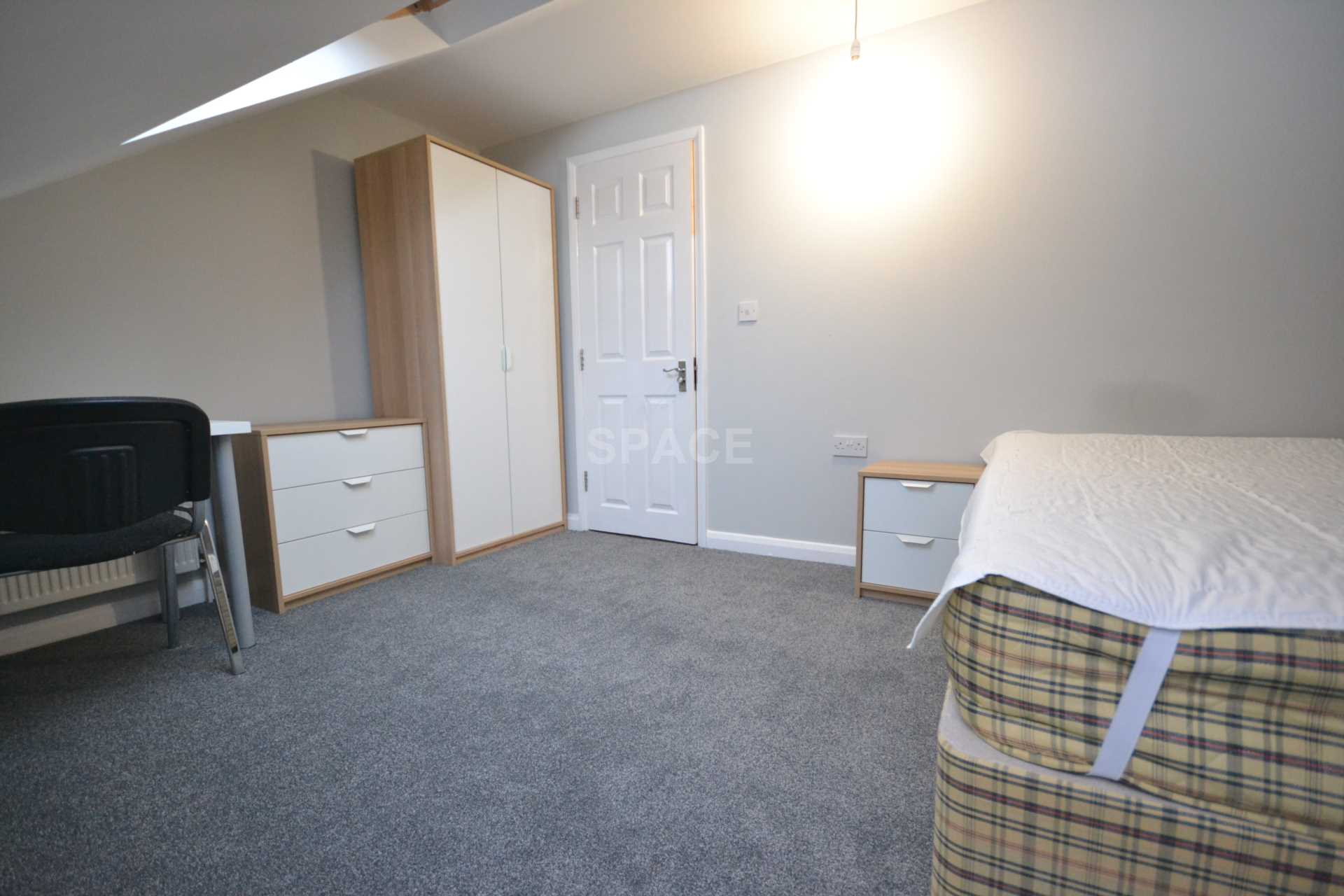 Grange Avenue, Reading, Berkshire, RG6 1DL, Image 14