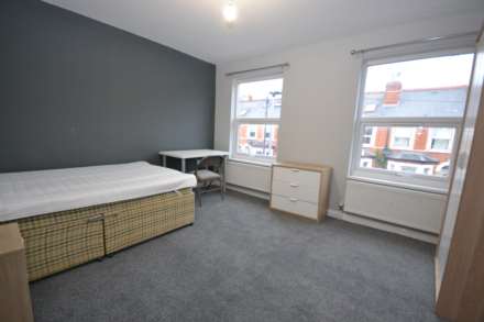 Grange Avenue, Reading, Berkshire, RG6 1DL, Image 9