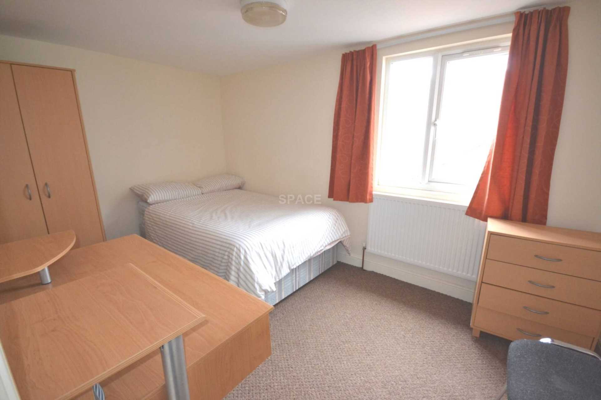 Basingstoke Road, Reading, Berkshire, RG2 0ET, Image 11
