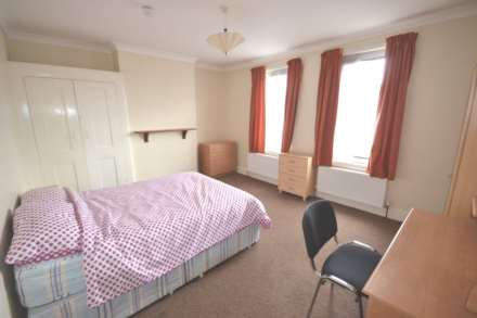 Basingstoke Road, Reading, Berkshire, RG2 0ET, Image 1