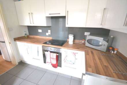 Basingstoke Road, Reading, Berkshire, RG2 0ET, Image 4