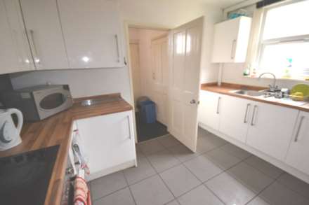 Basingstoke Road, Reading, Berkshire, RG2 0ET, Image 7