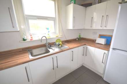 Basingstoke Road, Reading, Berkshire, RG2 0ET, Image 9