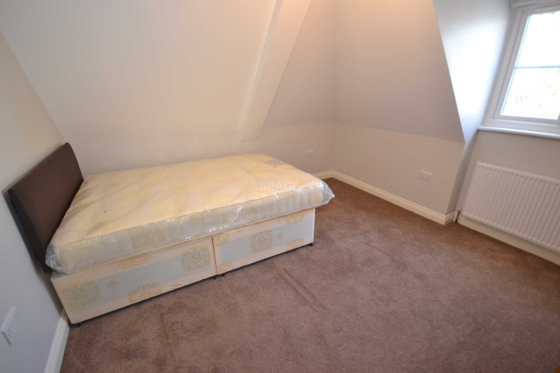 Cotehouse, Wokingham Road, Earley, Reading, Berkshire, RG6 7DU, Image 10