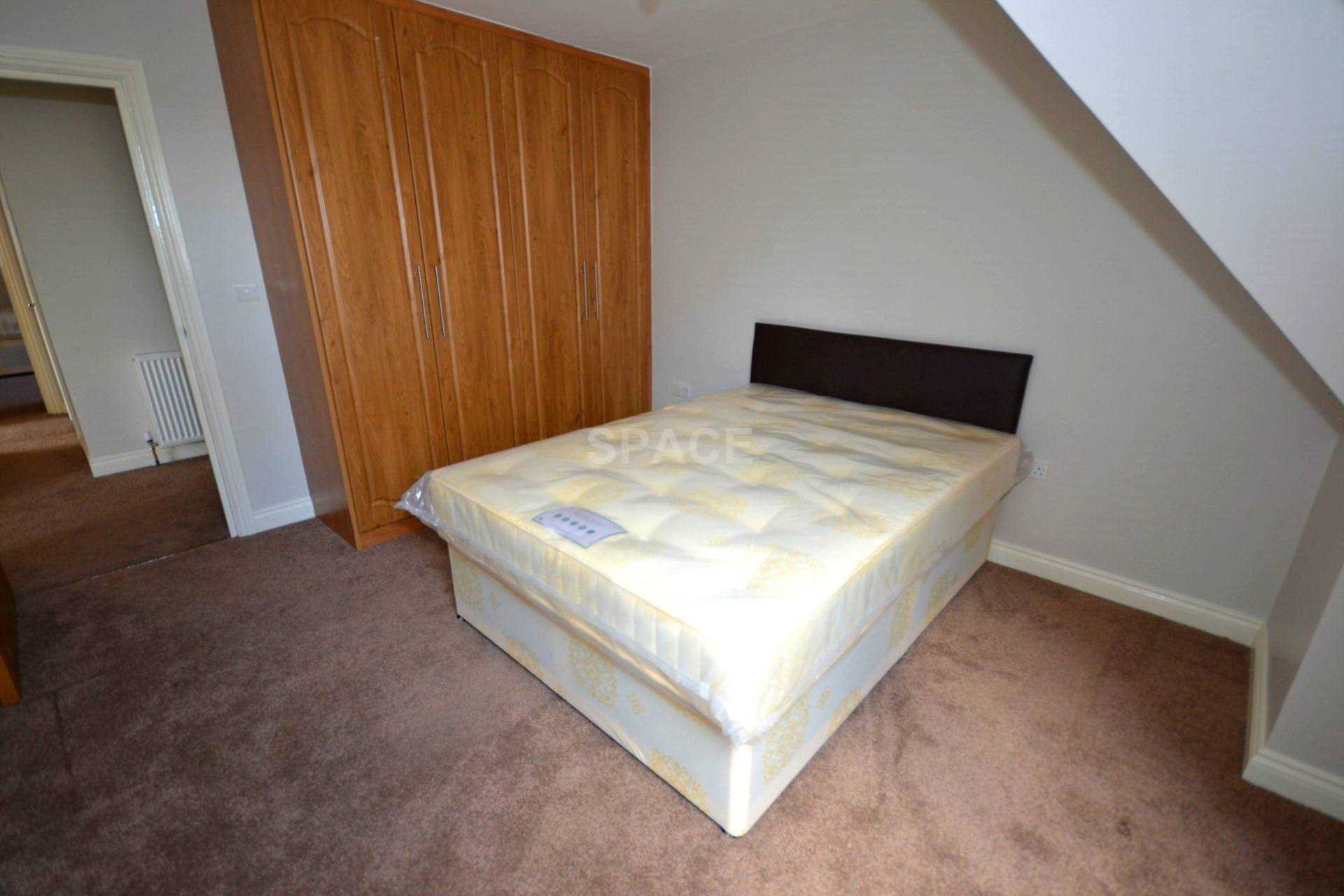 Cotehouse, Wokingham Road, Earley, Reading, Berkshire, RG6 7DU, Image 3