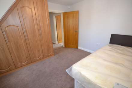 Cotehouse, Wokingham Road, Earley, Reading, Berkshire, RG6 7DU, Image 9