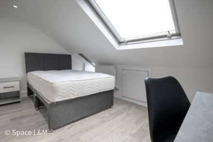 Grange Avenue, Reading, Berkshire, RG6 1DJ, Image 17