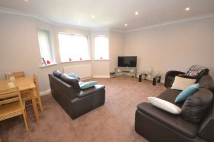 2 Bedroom Apartment, Cotehouse, Wokingham Road, Earley, Reading, Berkshire, RG6 7DU