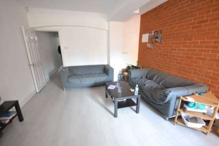 Norris Road, Reading, Berkshire, RG6 1NJ