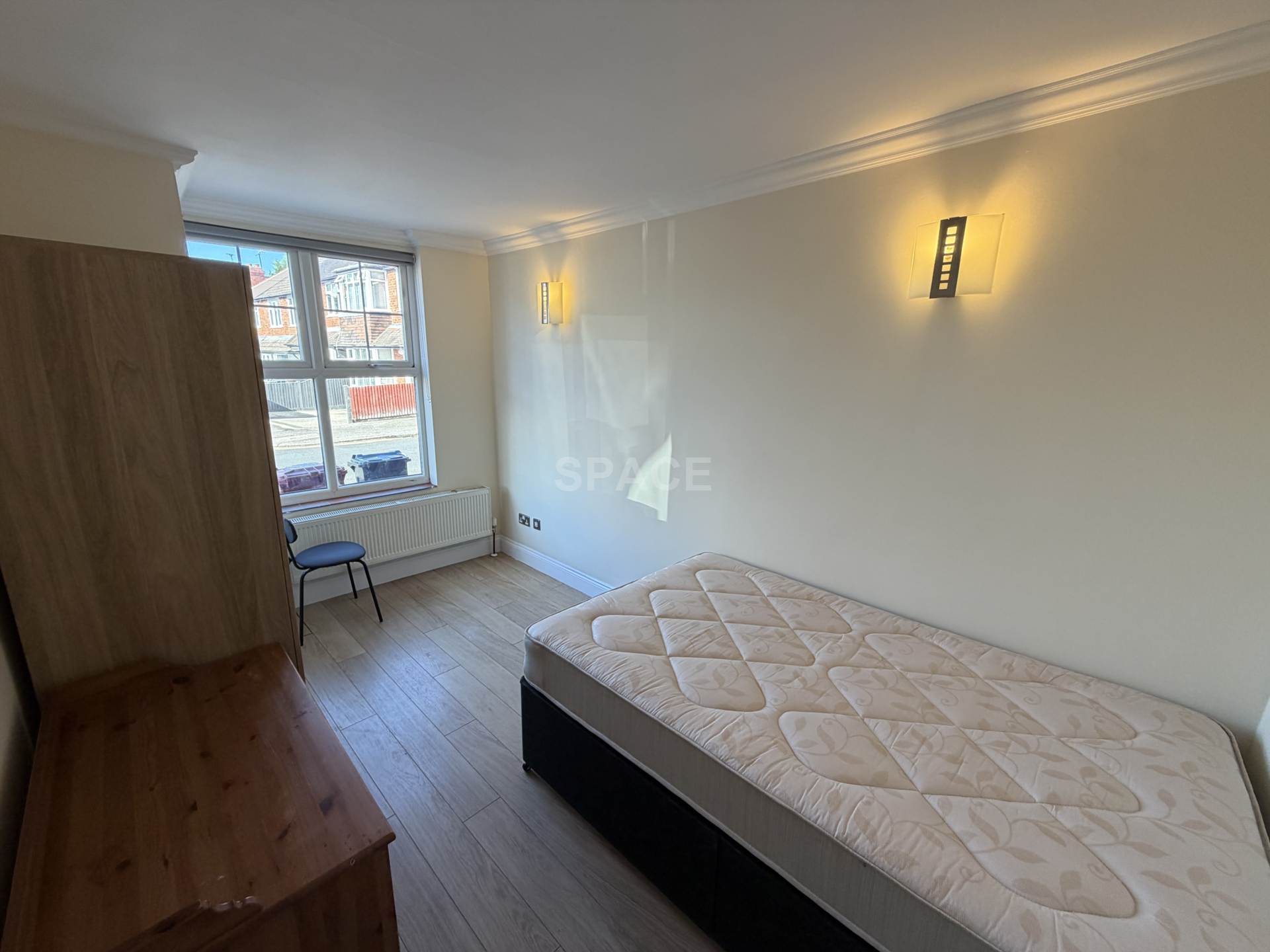 Wykeham Road, University, Reading, Berkshire, RG6 1PN, Image 3